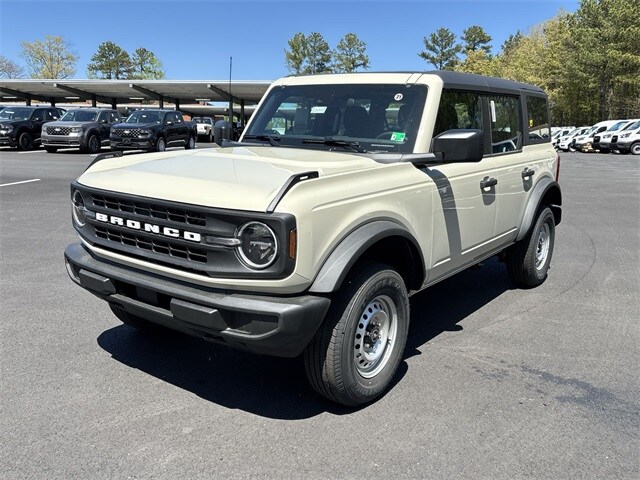 2025 Ford Bronco Base photo 4