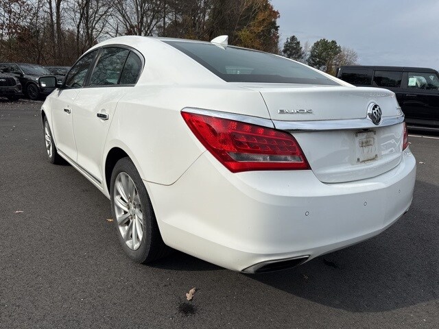 2016 Buick LaCrosse Leather photo 3