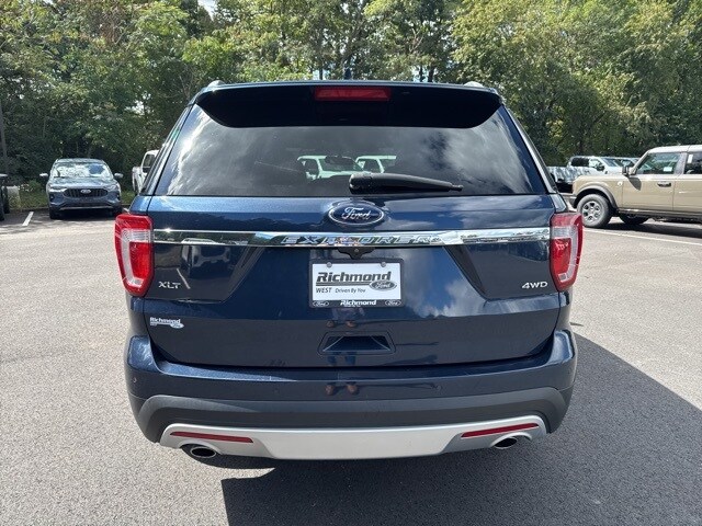2017 Ford Explorer XLT photo 2