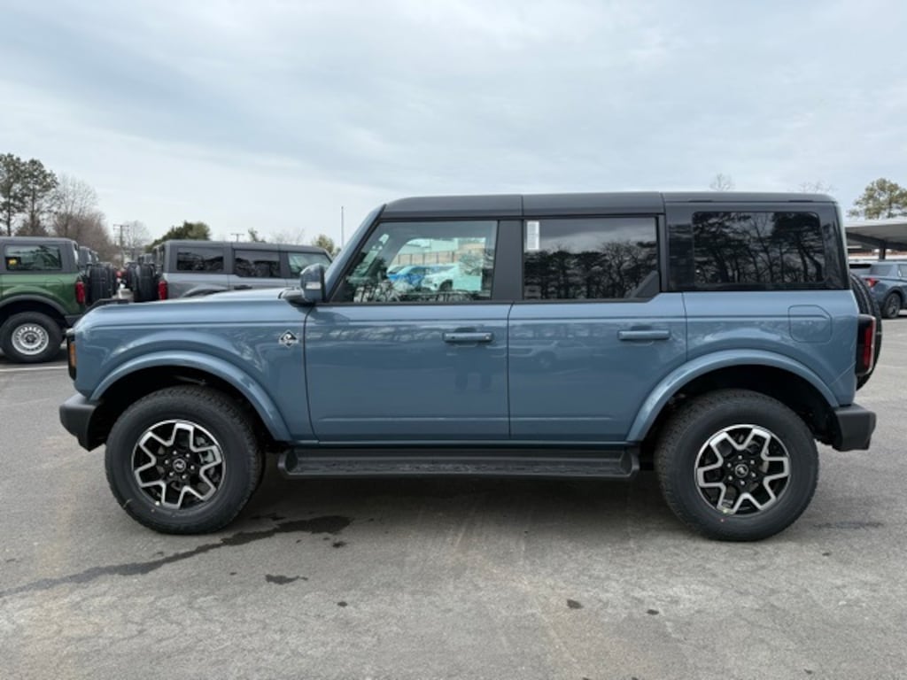 New 2025 Ford Bronco Outer Banks 4D Sport Utility