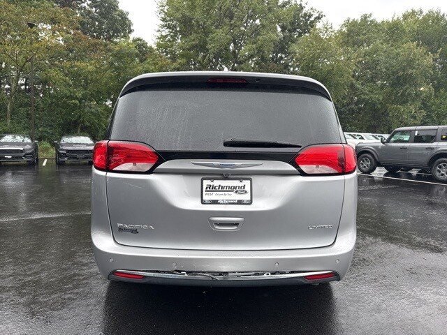 2018 Chrysler Pacifica Limited photo 4