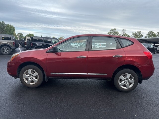 2014 Nissan Rogue Select S photo 2