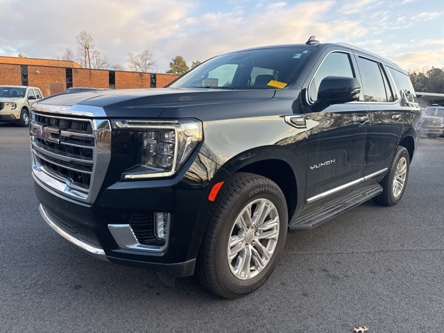 2024 GMC Yukon SLT's photo