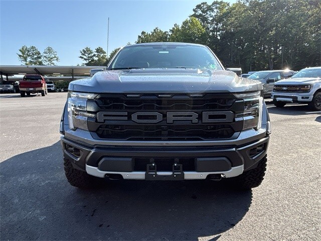 2025 Ford F-150 Raptor photo 3