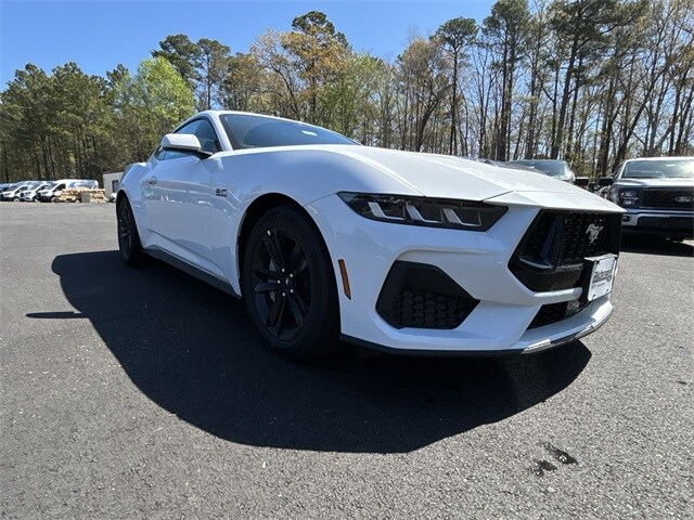 2025 Ford Mustang GT photo 2