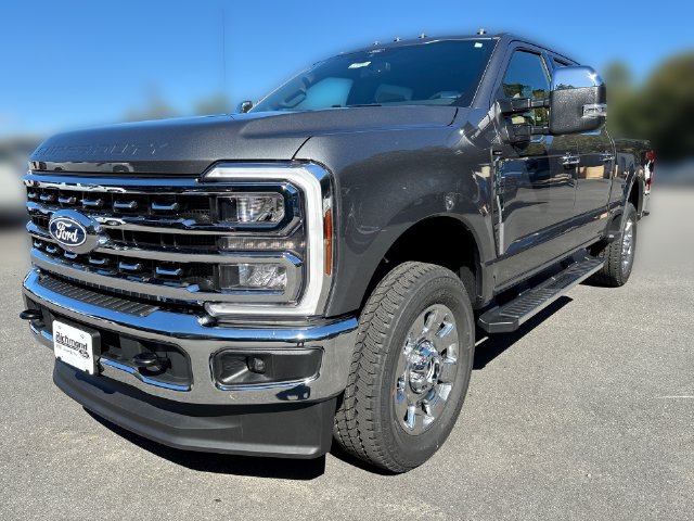 2027 Ford F-250 Lariat 4D Crew Cab