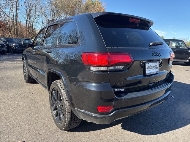 2021 Jeep Grand Cherokee Laredo X photo 3