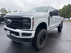 2025 Ford F-250 Platinum Custom 4D Crew Cab