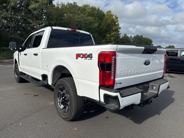 2024 Ford F-250 photo 3