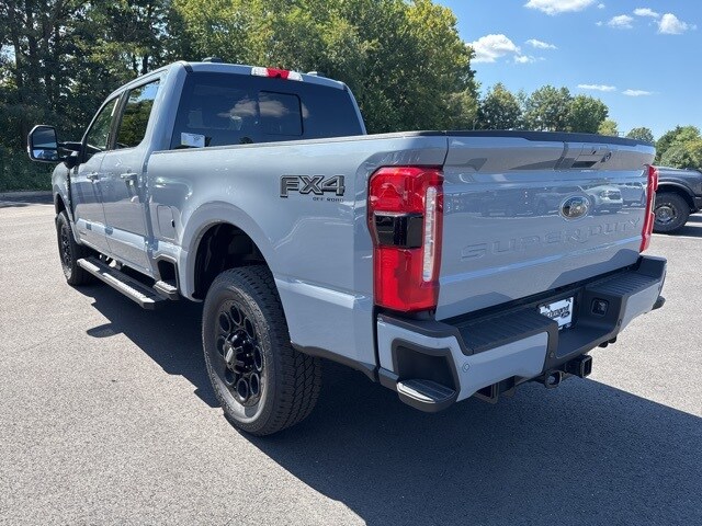 2026 Ford F-250 Lariat photo 3