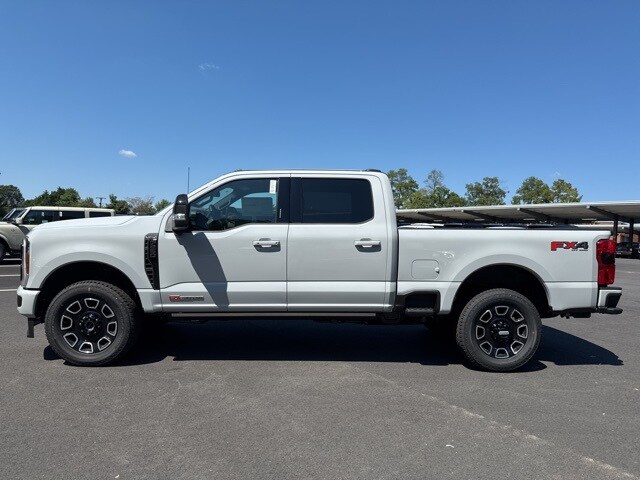 2026 Ford F-250 Platinum photo 2