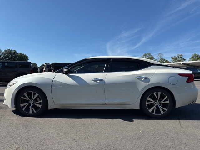 2017 Nissan Maxima SL photo 2