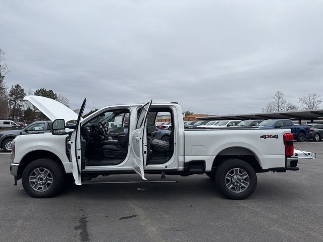 2025 Ford F-250 Super Duty Lariat - Photo 25