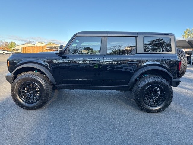 2022 Ford Bronco Wildtrak photo 2