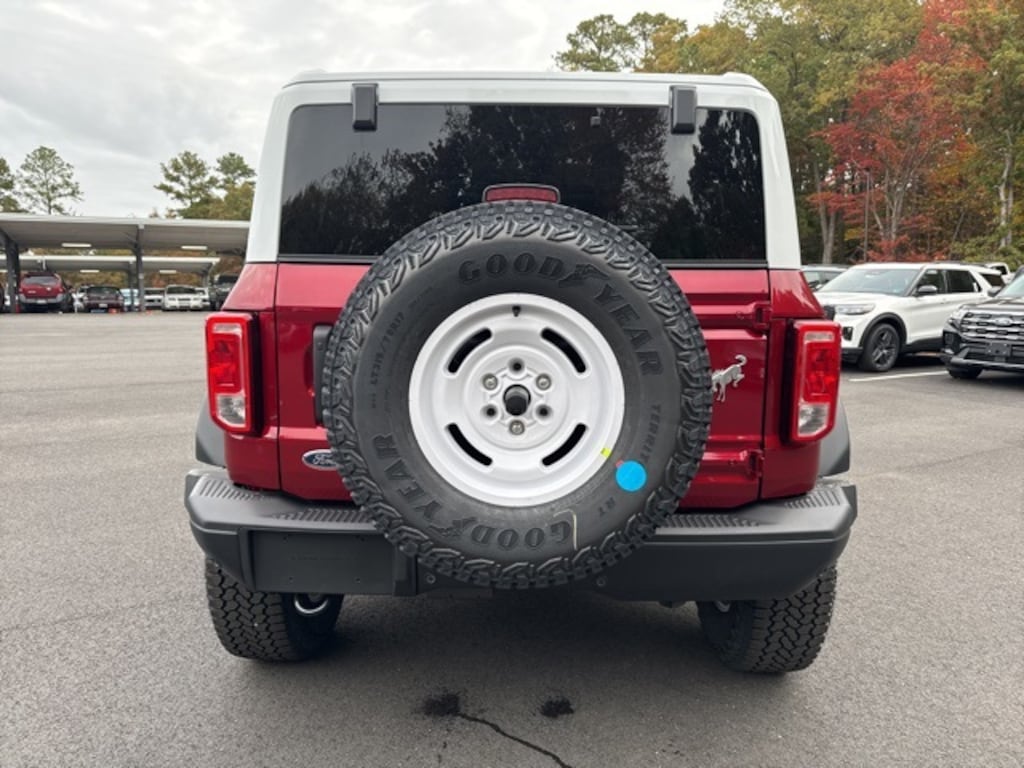 New 2025 Ford Bronco Heritage Edition 4D Sport Utility