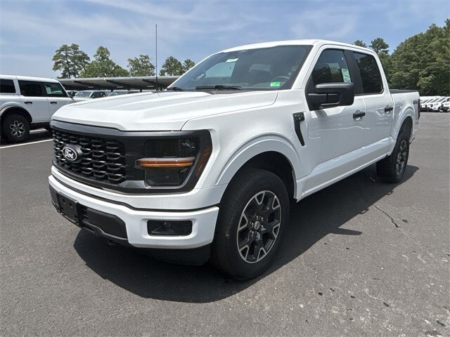 2025 Ford F-150 STX photo 4