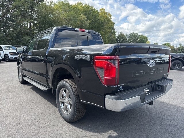 2025 Ford F-150 XLT photo 2