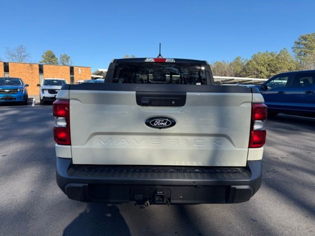 New 2025 Ford Maverick Lariat 4D Crew Cab