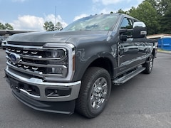 2025 Ford F-250 Lariat 4D Crew Cab