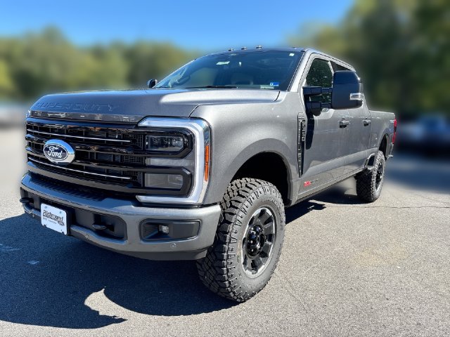 2027 Ford F-350 Platinum 4D Crew Cab