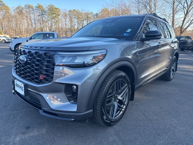 2025 Ford Explorer SUV 