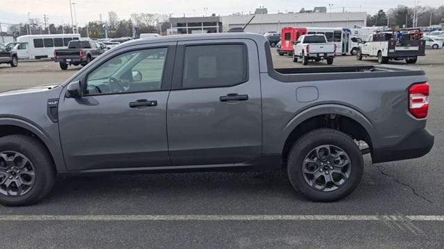 2025 Ford Maverick XLT - Photo 6