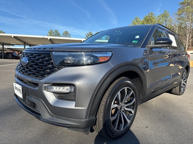 2022 Ford Explorer ST-LINE's photo