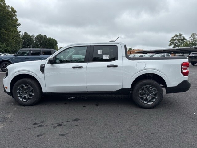 2025 Ford Maverick XLT photo 2