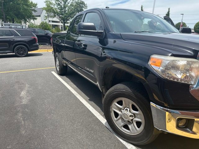 2014 Toyota Tundra 4.6 Auto SR5 Double Cab's photo