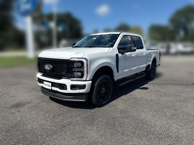 2027 Ford F-250 Lariat 4D Crew Cab