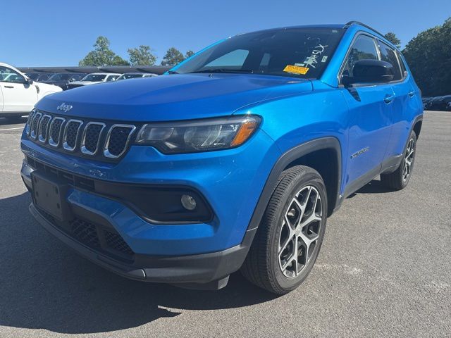 2024 Jeep Compass Latitude 4X4's photo