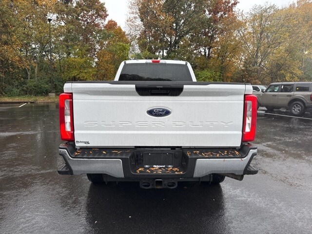 2025 Ford F-250 Lariat photo 4