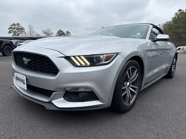 2016 Ford Mustang EcoBoost Premium's photo