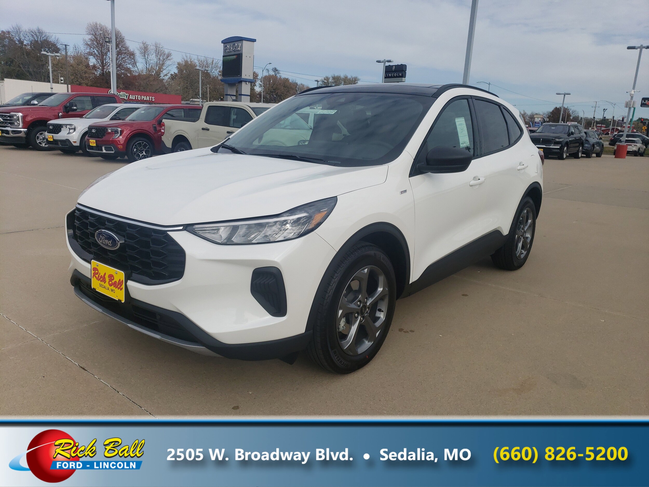 2026 Ford Escape ST-Line photo 2