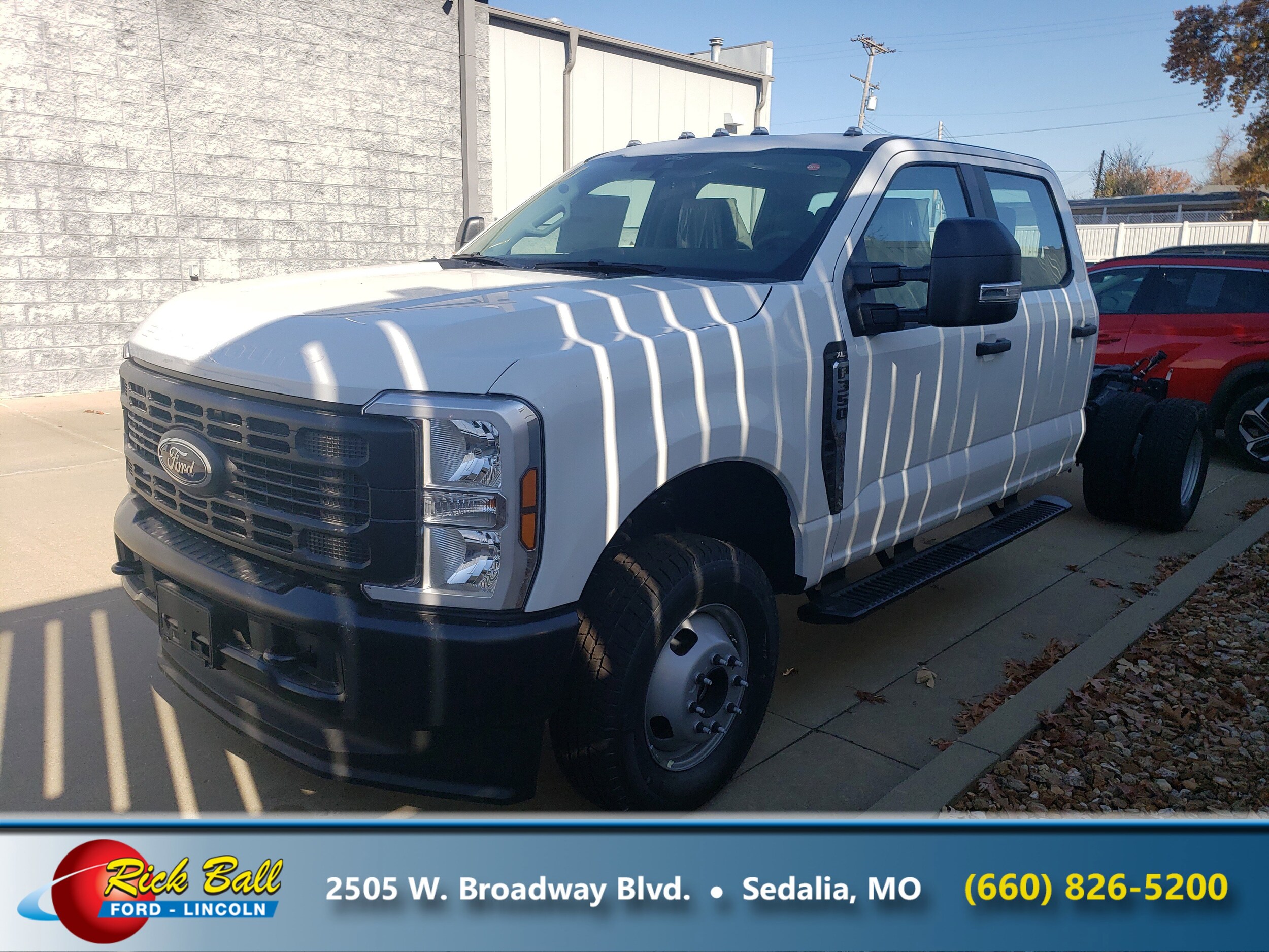 2026 Ford F-350 photo 2