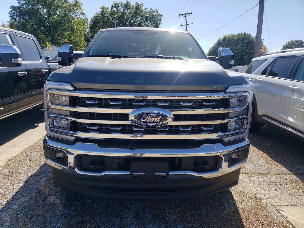New 2026 Ford Super Duty F-250 Lariat Truck Crew Cab