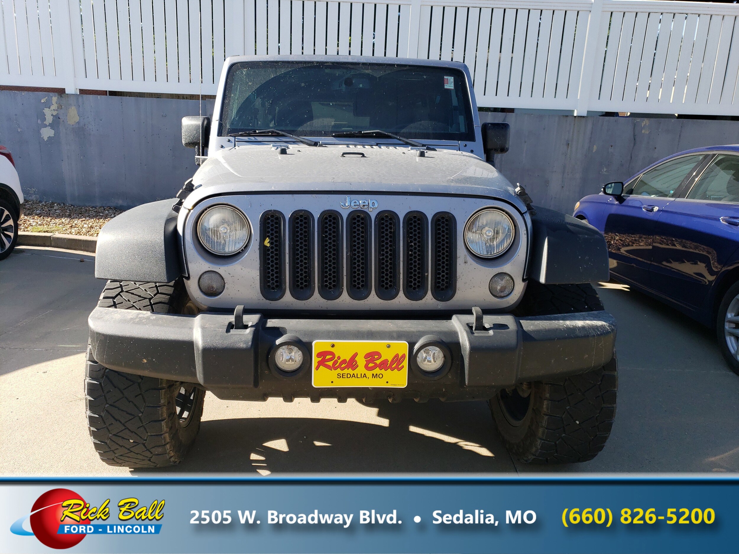 2014 Jeep Wrangler Unlimited Sport photo 2
