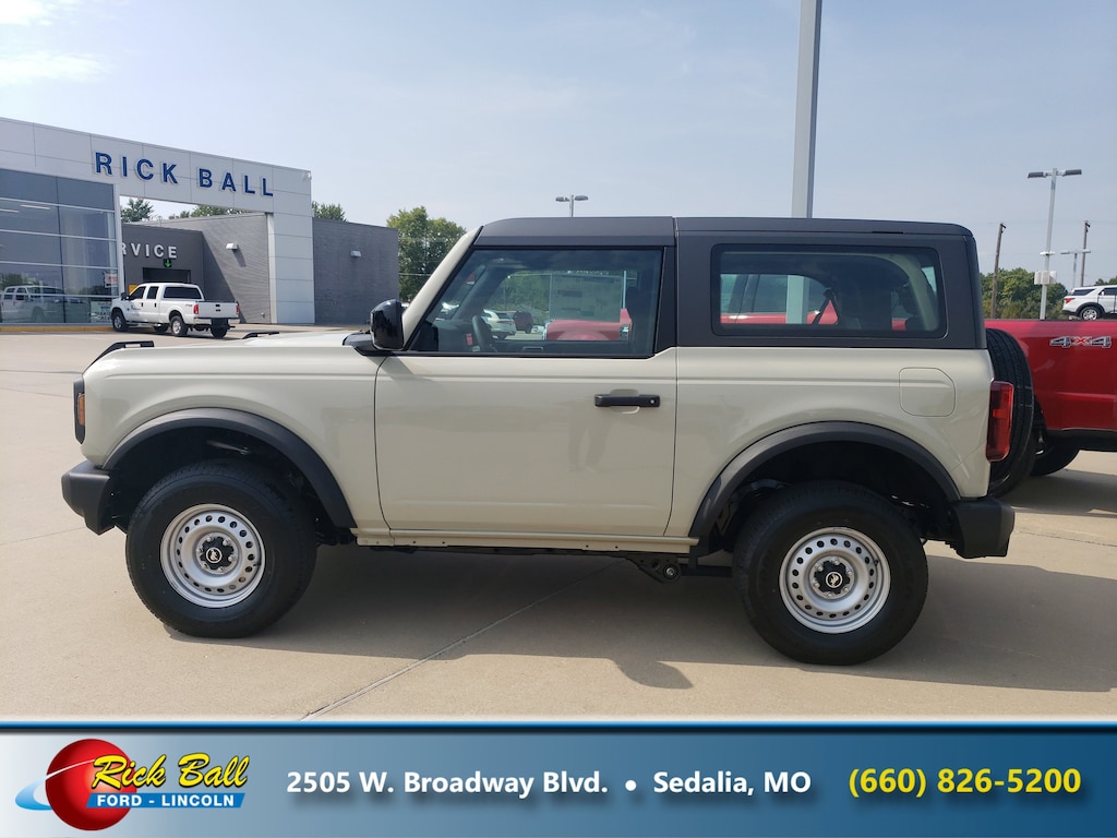 New 2025 Ford Bronco Base SUV