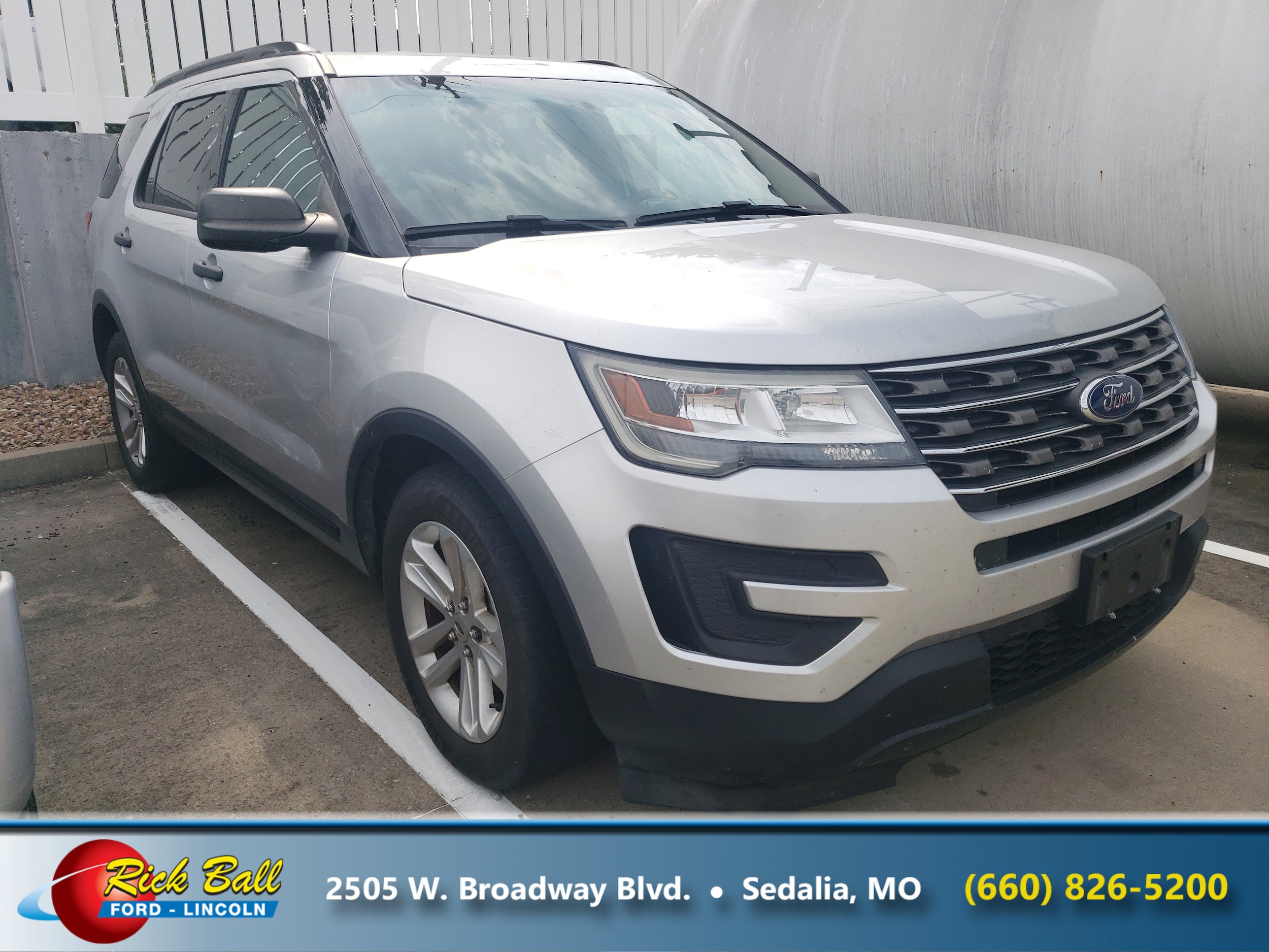 2016 Ford Explorer