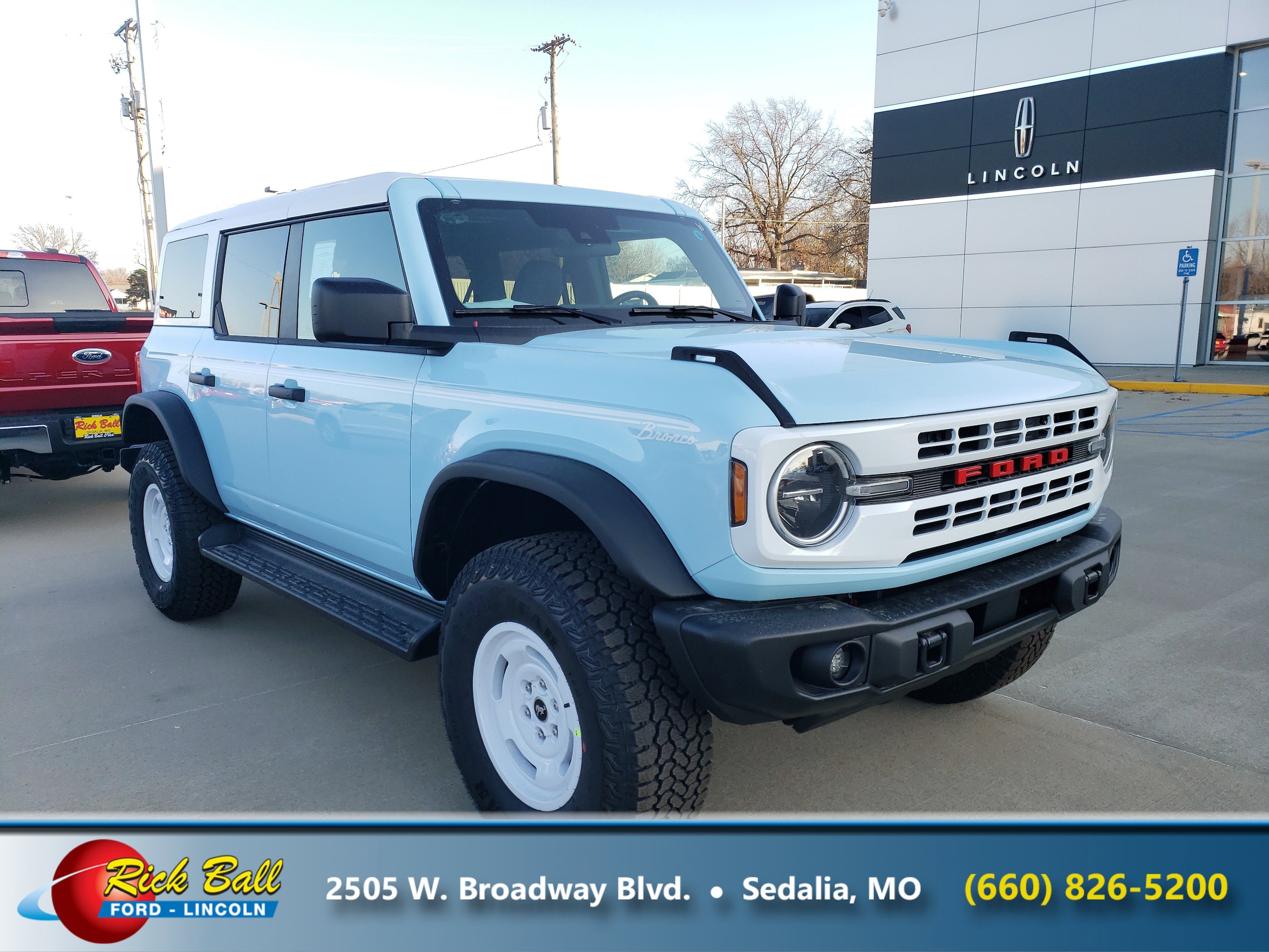 2025 Ford Bronco 4-Door Heritage Editon's photo
