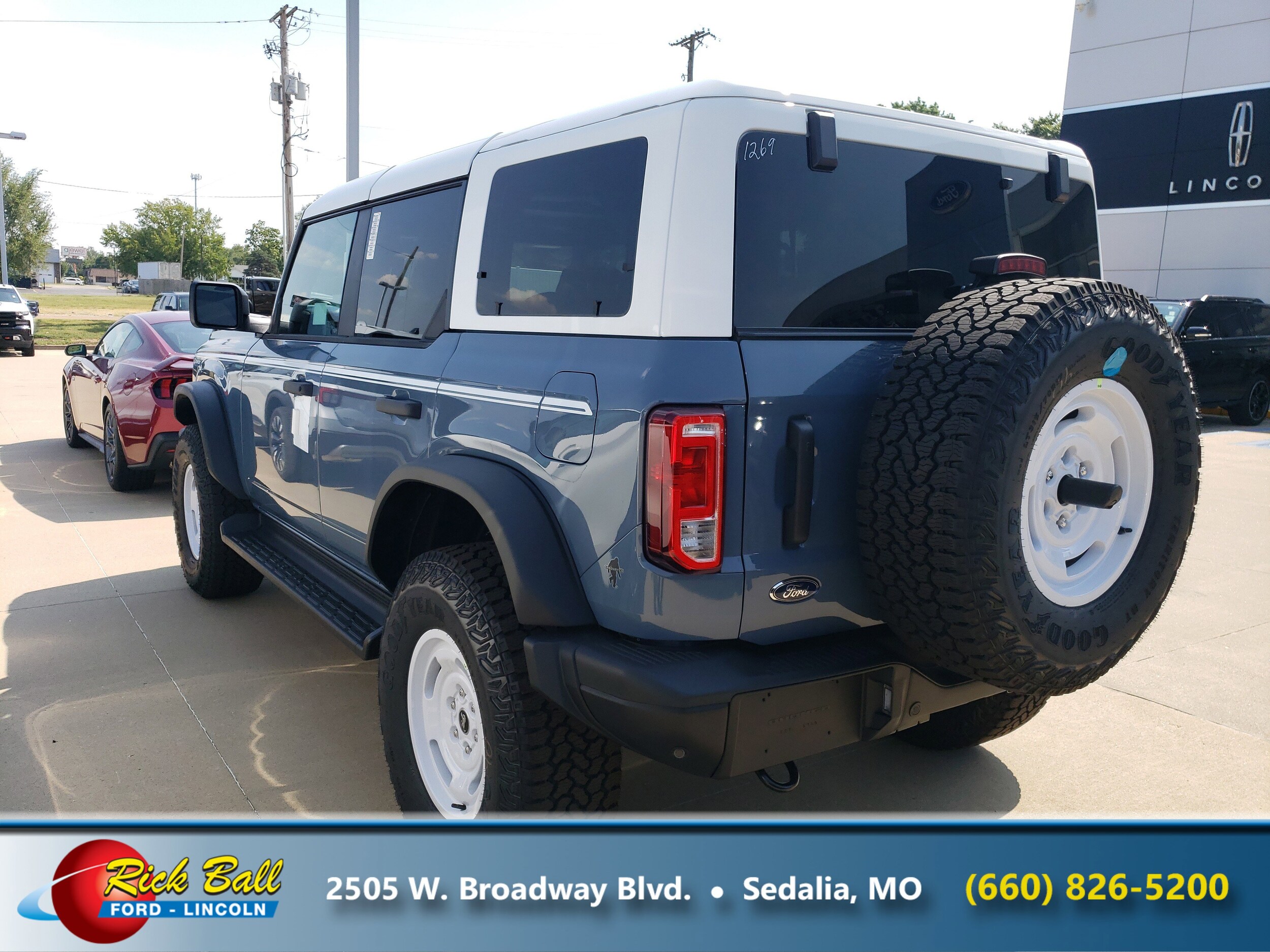 2025 Ford Bronco Sport Heritage photo 3