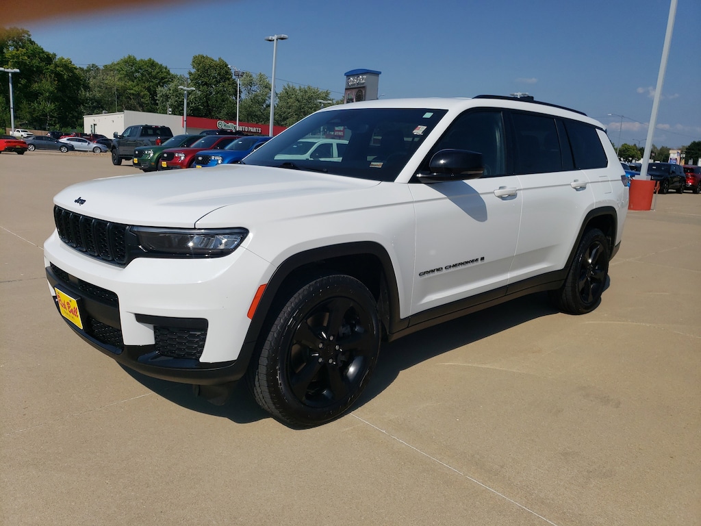 Used 2021 Jeep Grand Cherokee L Altitude SUV
