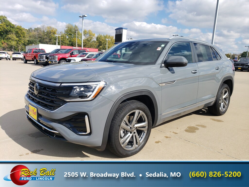 Used 2024 Volkswagen Atlas Cross Sport 2.0T SEL R-Line SUV