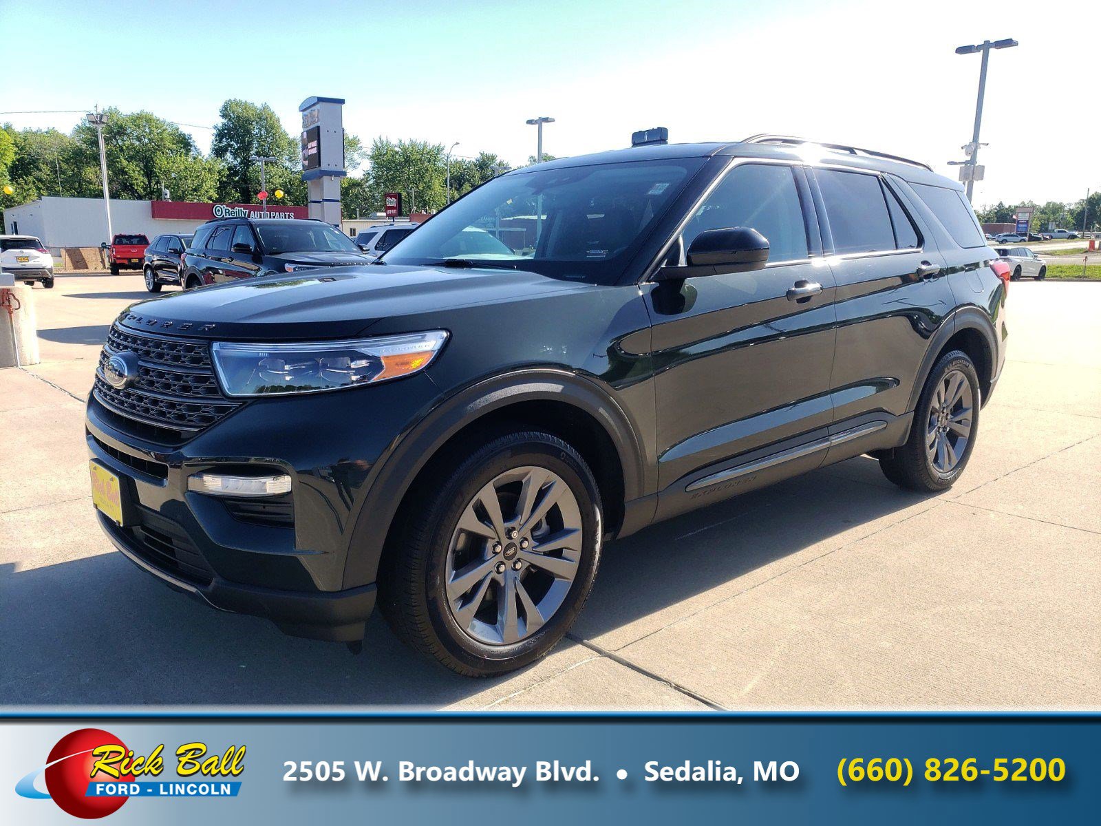 2022 Ford Explorer XLT photo 3
