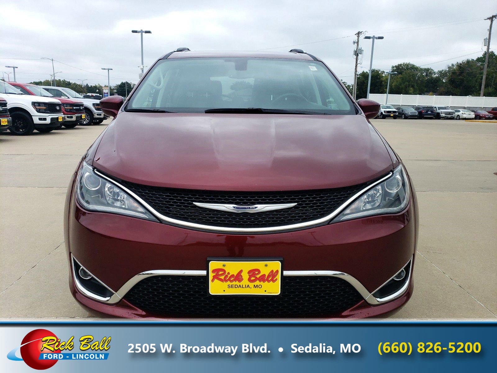 Used 2020 Chrysler Pacifica Touring L Plus with VIN 2C4RC1EG8LR102117 for sale in Kansas City