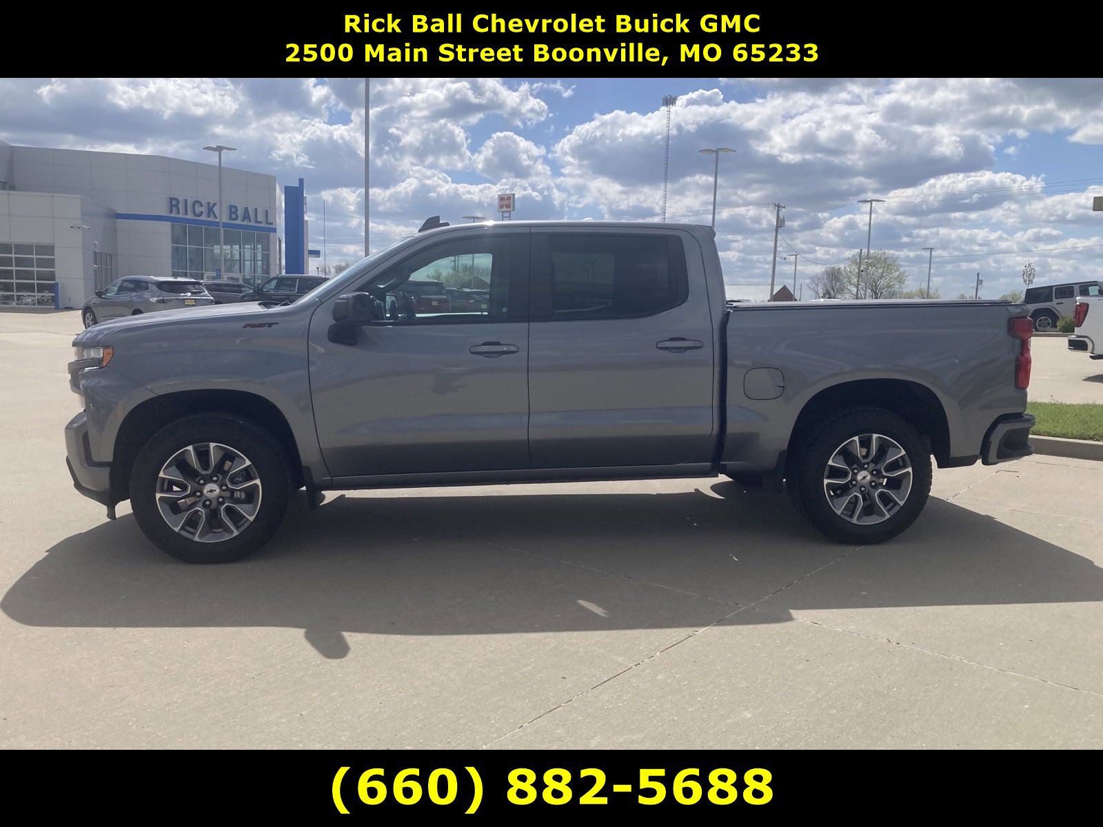 Used 2021 Chevrolet Silverado 1500 RST with VIN 1GCUYEED5MZ135446 for sale in Sedalia, MO