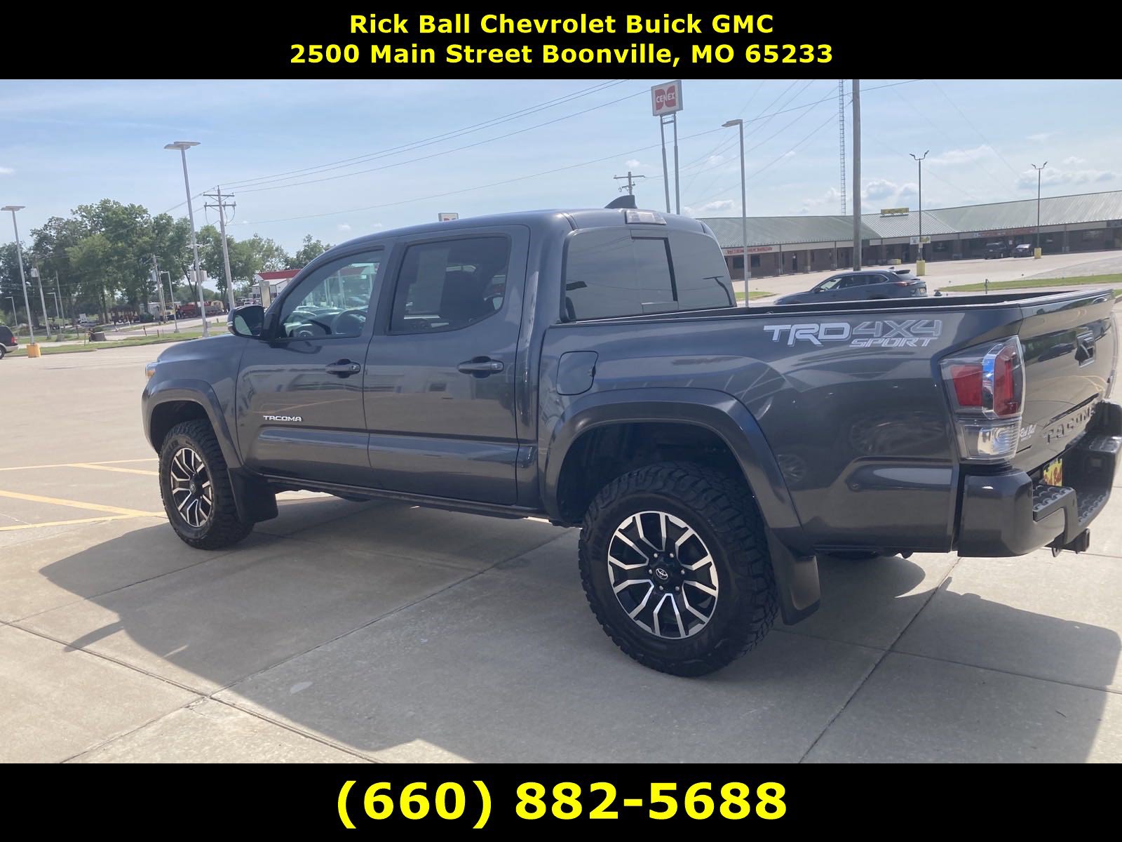Used 2022 Toyota Tacoma TRD Sport with VIN 3TMCZ5AN9NM467948 for sale in Kansas City
