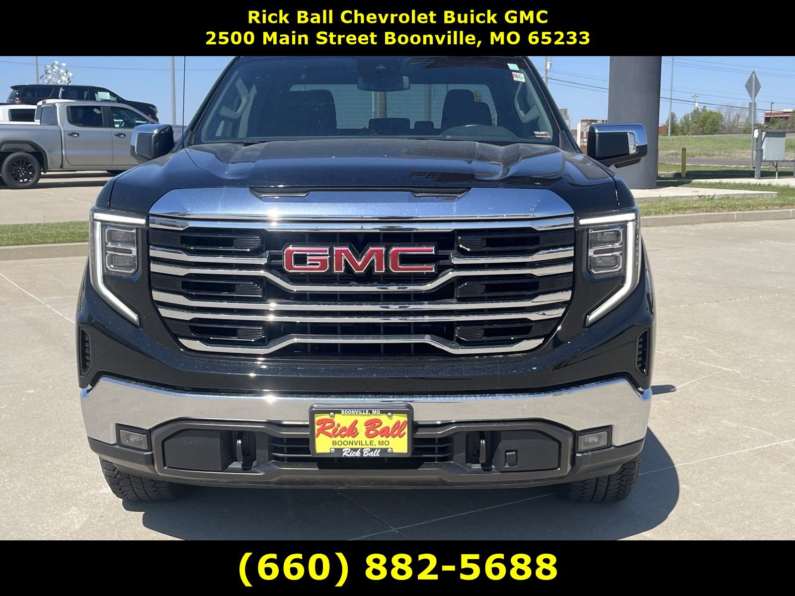 Used 2023 GMC Sierra 1500 SLT with VIN 3GTUUDE8XPG101838 for sale in Kansas City