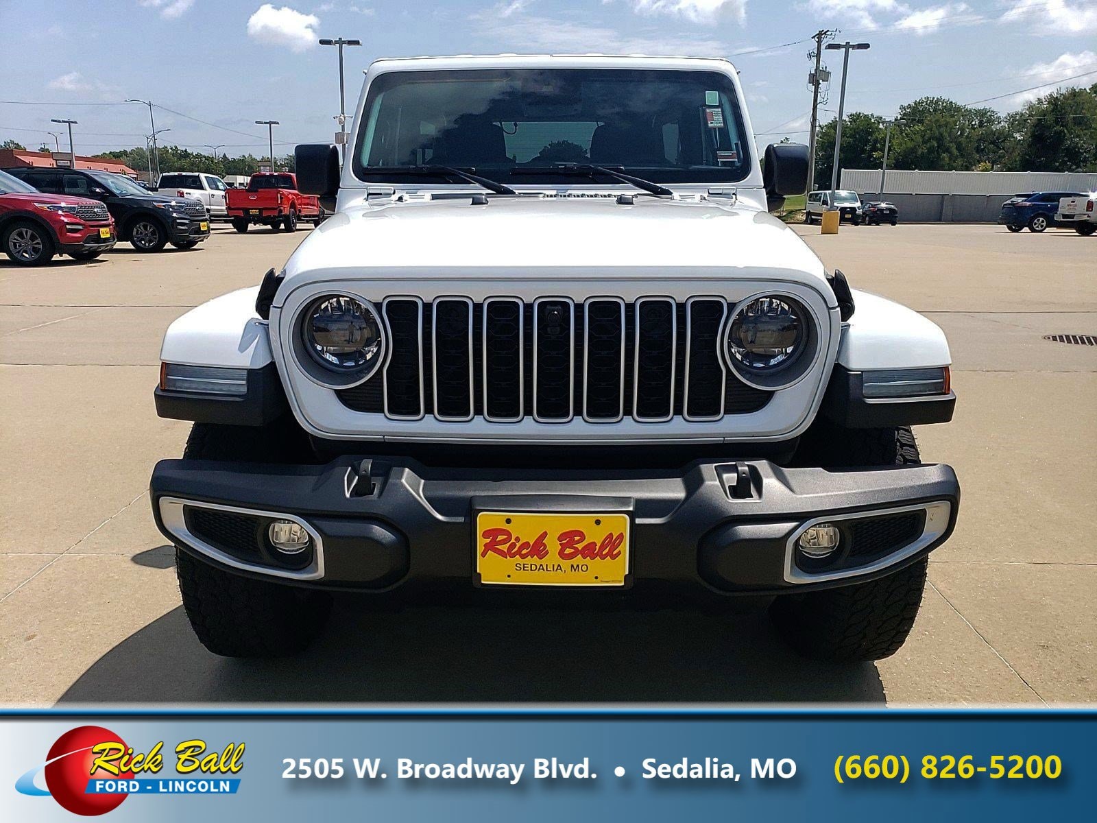 Used 2024 Jeep Wrangler 4-Door Sahara with VIN 1C4PJXEN3RW134682 for sale in Sedalia, MO