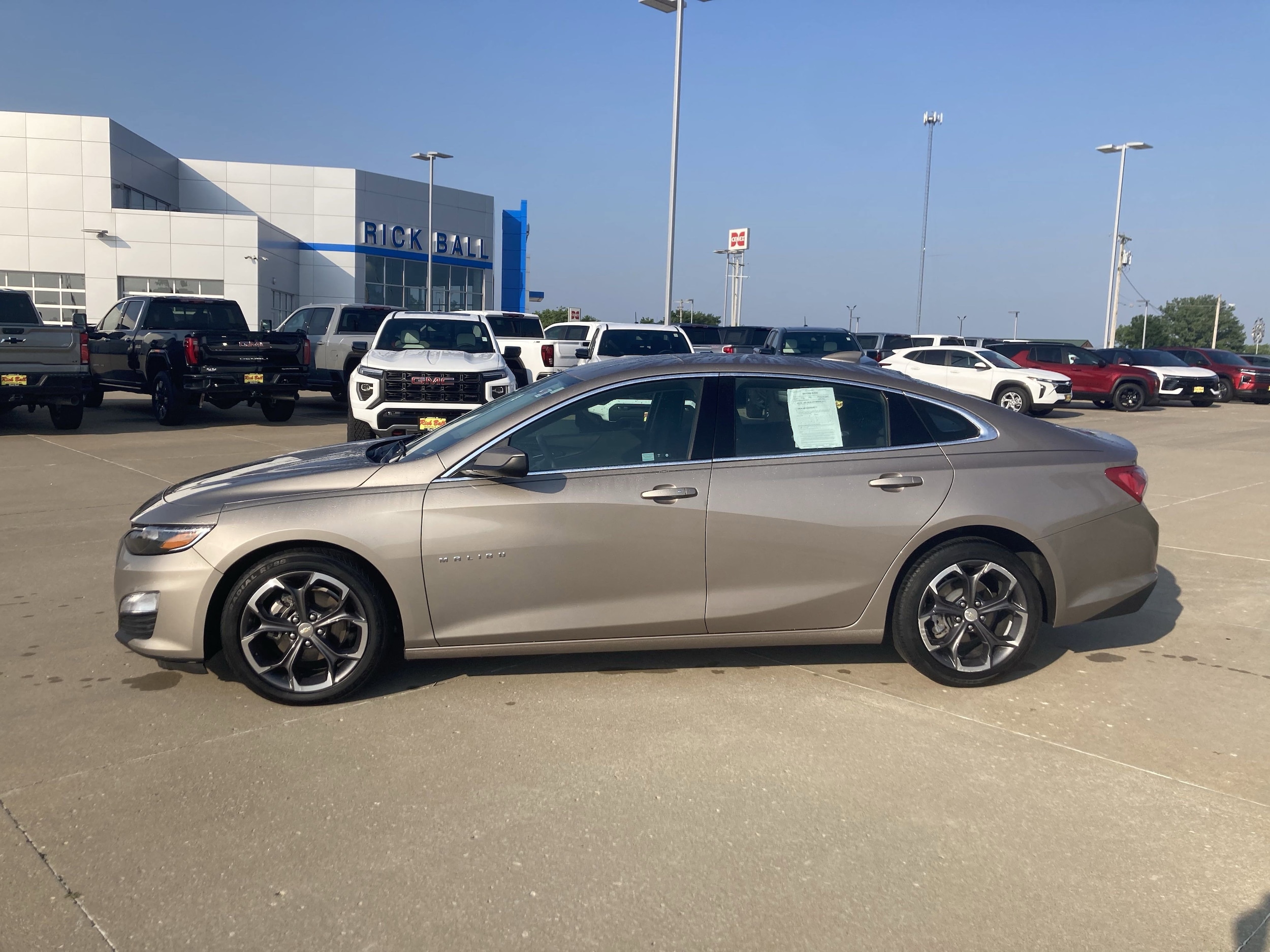 Used 2022 Chevrolet Malibu 1LT with VIN 1G1ZD5ST4NF122969 for sale in Kansas City